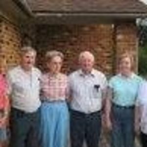 Meet your Posher, Mae